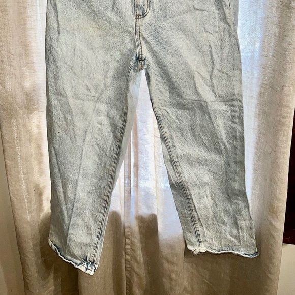 High rise jeans - Picture 2 of 3